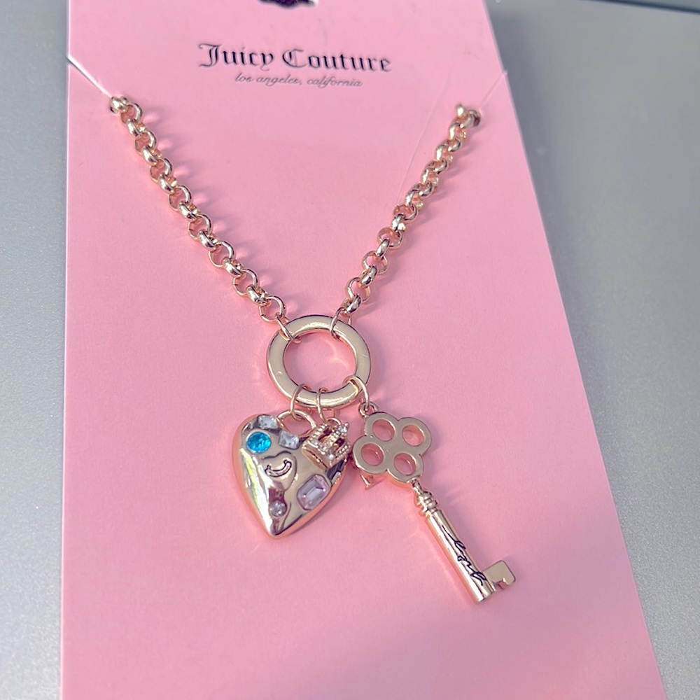 Juicy couture- Gold -Tone round link Heart & Key  necklace